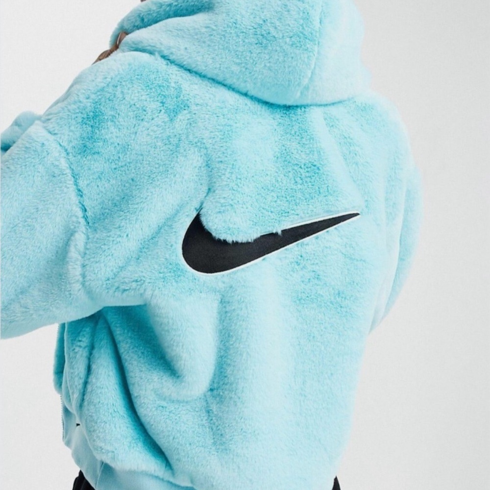 Nike Women's Sky Blue Teddy Jacket